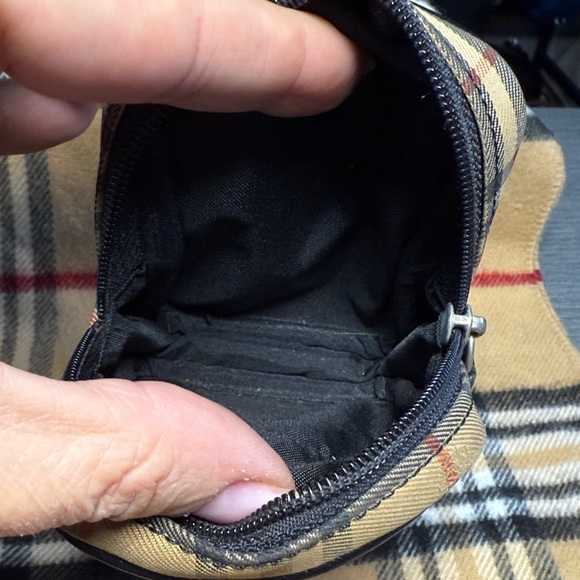 Burberrys VINTAGE Beige and Black Plaid Pouch - Picture 7 of 7